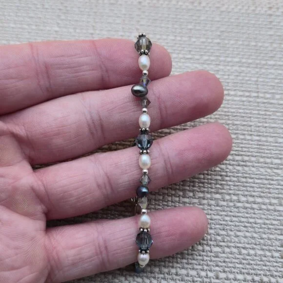 6.5 Inch Sterling Silver Two Different Color Pearls Bracelet A5834 - Picture 2 of 6